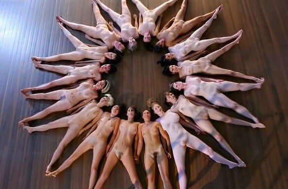 Yoga Girls – Abby Winters photos - In naturism, sincerity and openness toward others are valued