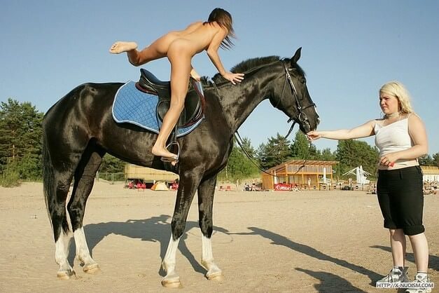 Ride on horseback - Naturism as a protest against puritanical moral norms