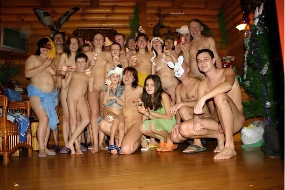 Sauna meet new year gallery - Nature provides energy and inspiration for the practice of naturism and nudism
