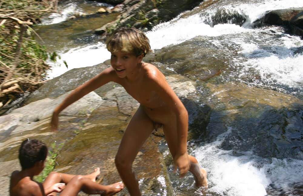 Brazilian Cliff Slide pics - Nudism and naturism are a philosophy of life and a culture of interaction