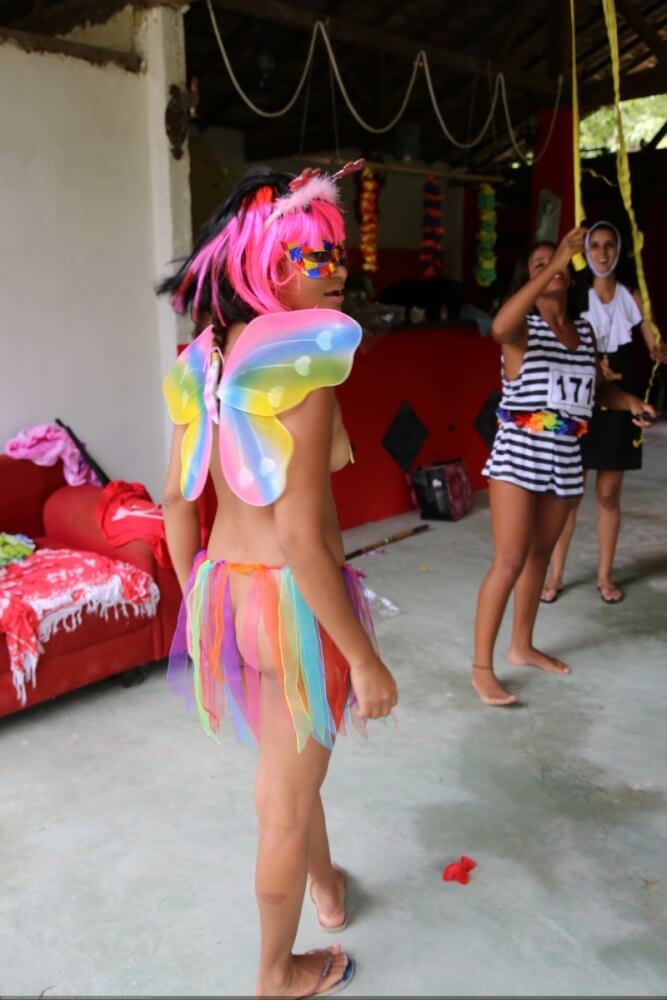 Tropical carnival photo gallery - The practice of naturism is a path to inner harmony and peace
