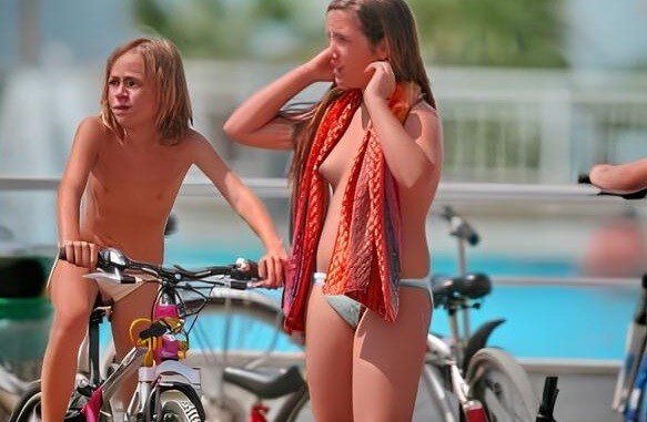 Water Locations Photo Set 3 - Nudism helps you get rid of insecurities and clothes