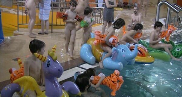 Indoor water runners 1 Full HD video - Living together in nature is a hallmark of nudists