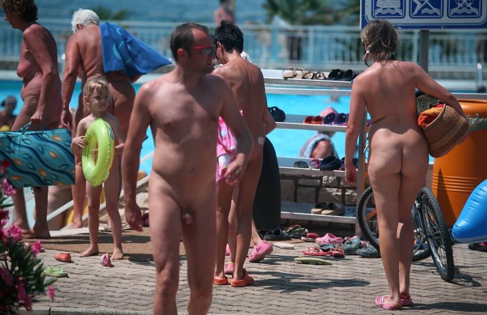 Daytime Nudists Chill Out photos - Admission Permitted Only in the Nude