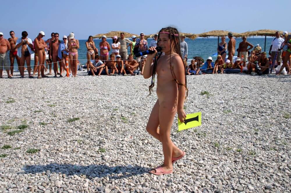 Naturist Mic Speech photos - Supporters of naturism live in harmony with nature
