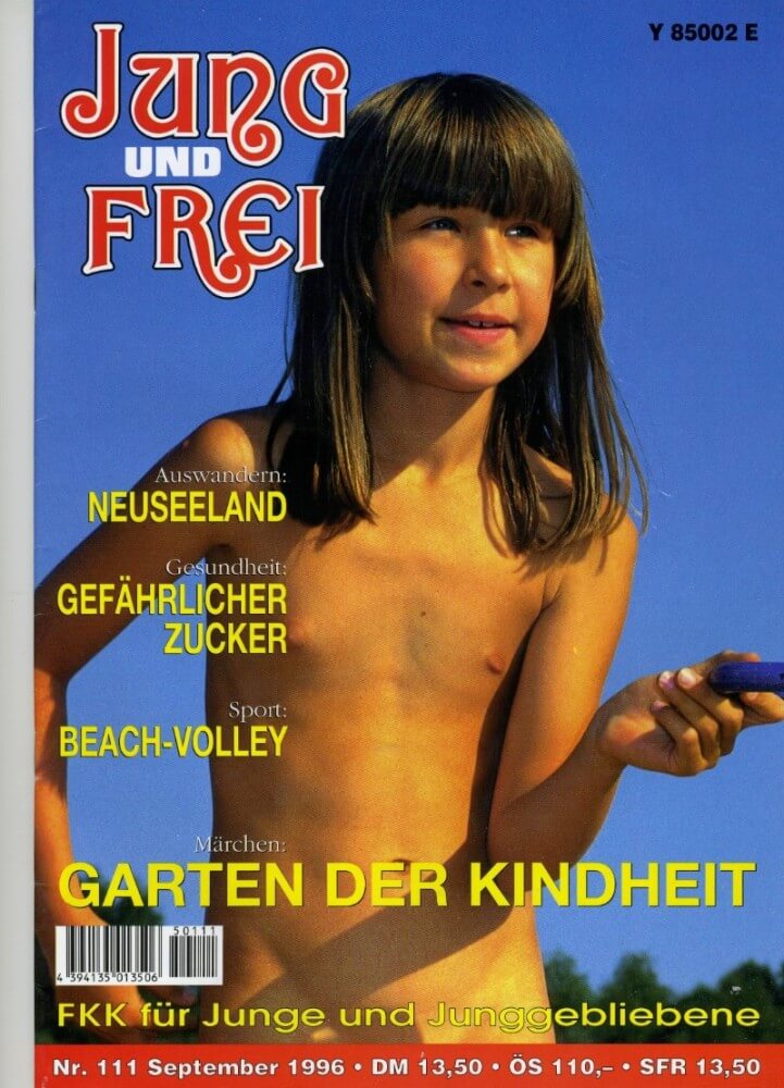 Jung und Frei Nr 111 - Nudity is only possible among people