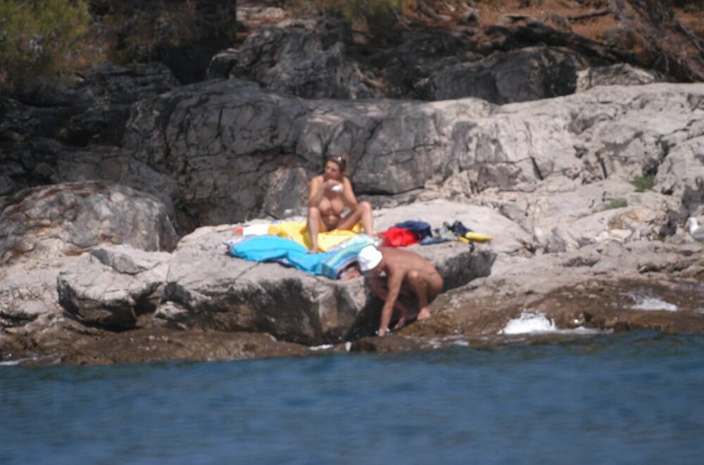 Croatian Rock-Front Coast pics - Naturists live in harmony with nature