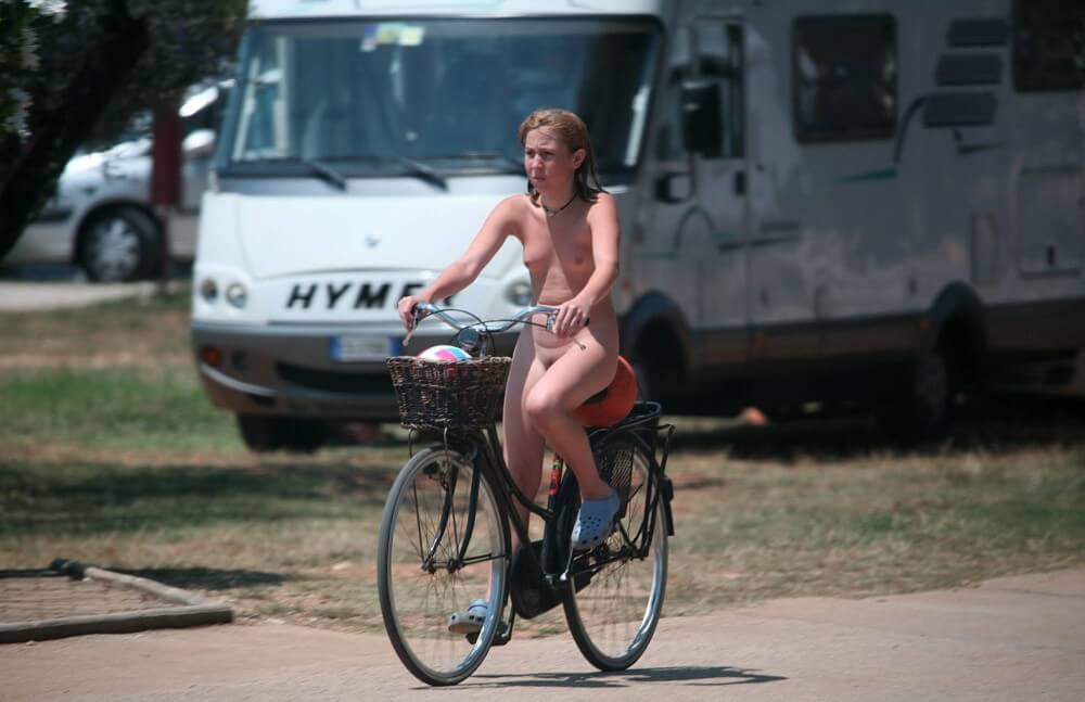 Leaving the Outdoor Site pics - Promoting nudism to the masses