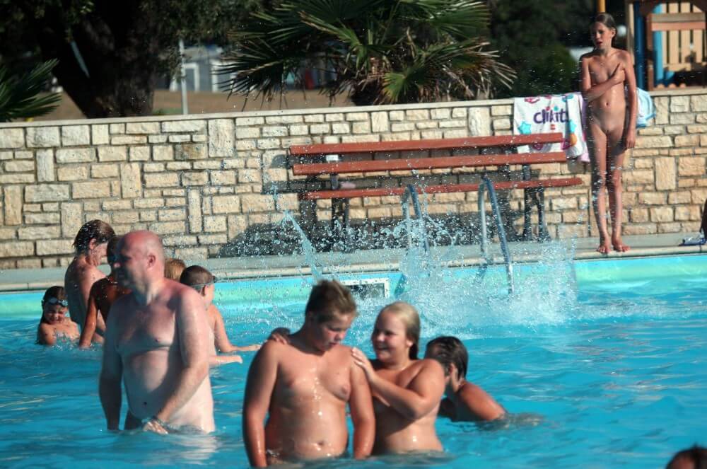 Naturist Pool Girls Profile pics - Naturism helps break free from body stereotypes