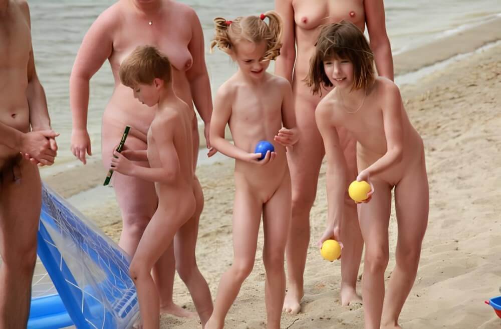 Lezero family games big gallery - Nudists value simplicity and openness