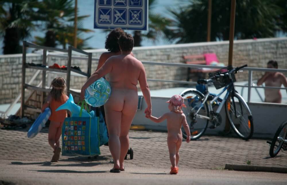 Pool Outskirt Nude Guests pics - For those who want to officially become nudists