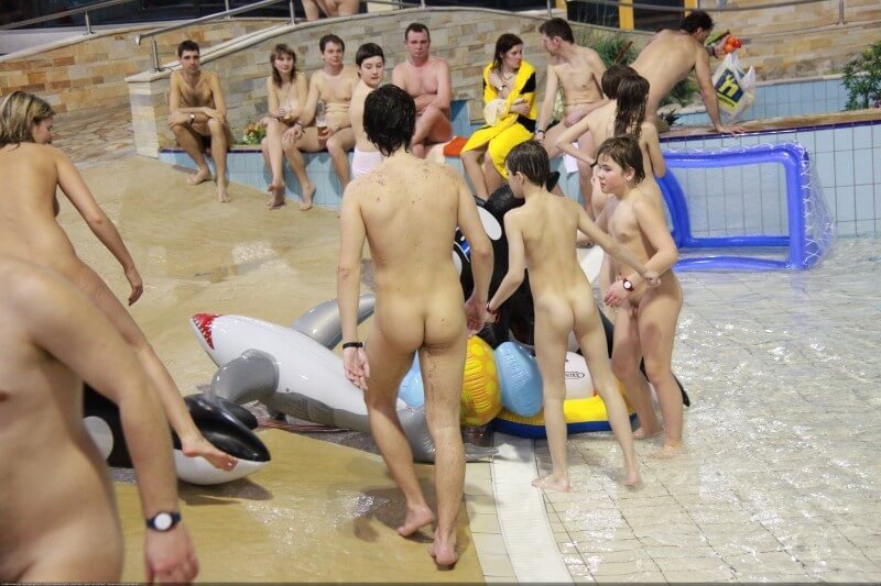 Pool day celebration Big gallery - Public nudism
