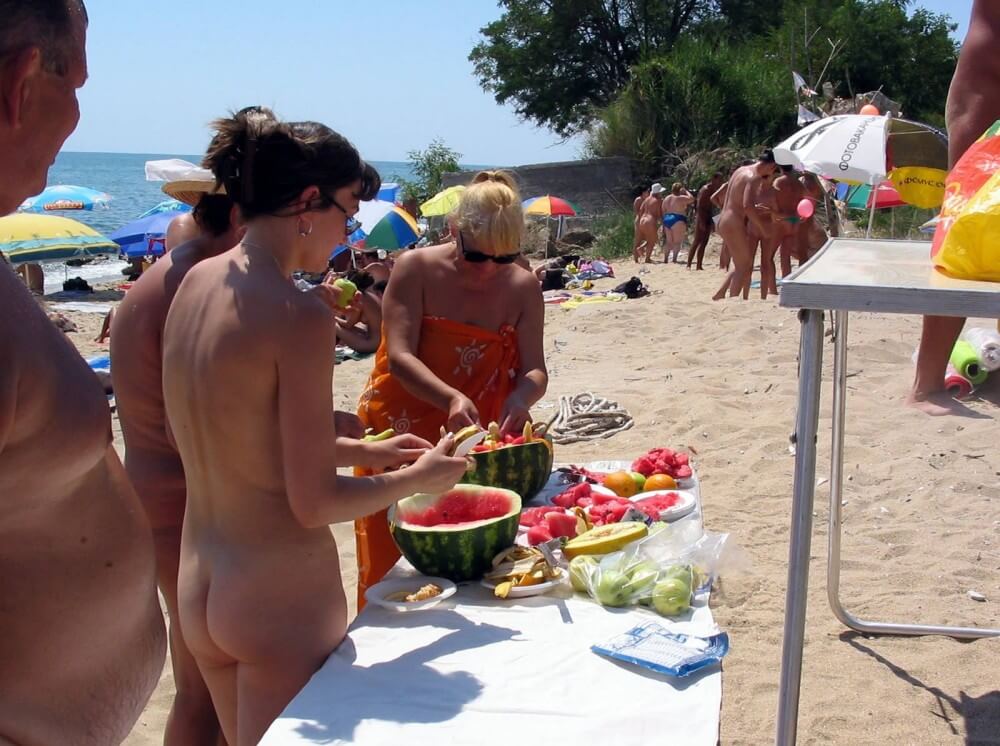 Bulgarian Nude Day Preps pics - Nudism and naturism are a path to self-acceptance