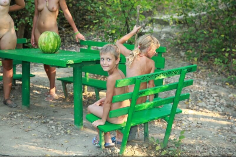 Naturists green picnic photos - Naturism and Environmental Awareness