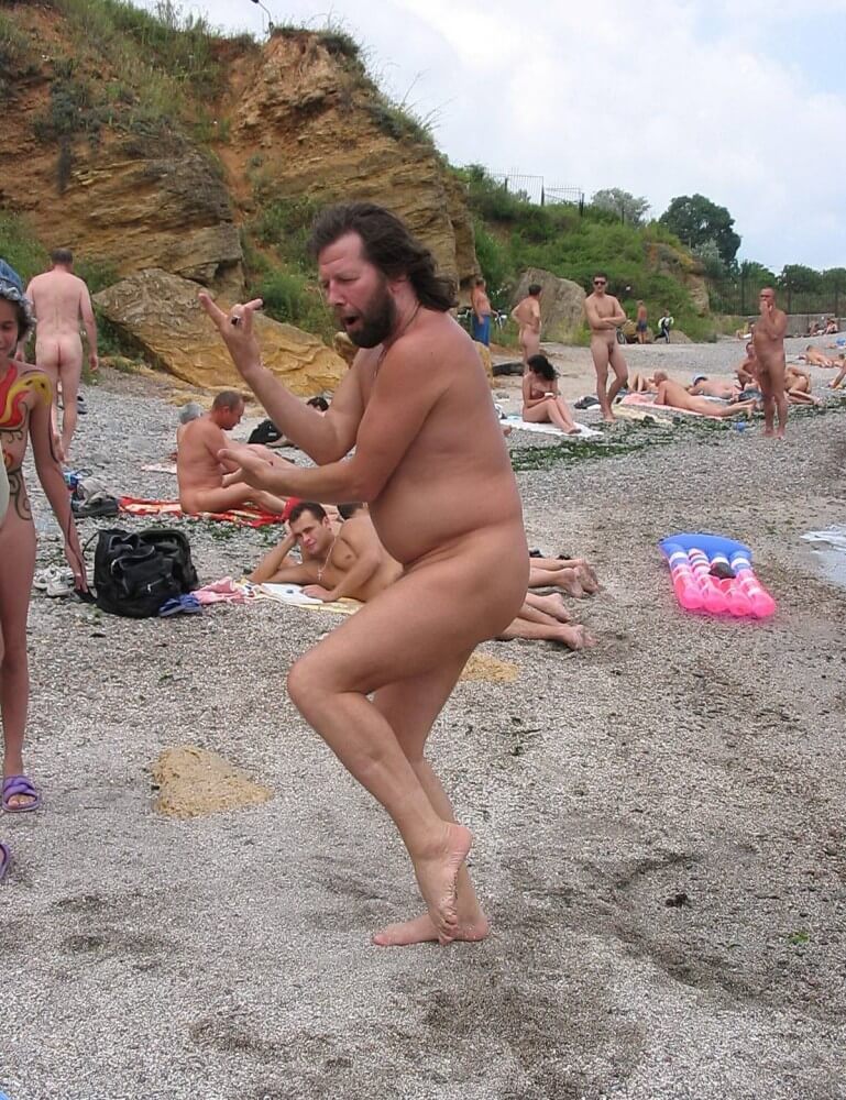 Afternoon Beach Delight pics - Being oneself is the foundation of nudism