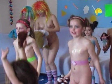 Naturism Freedom: Disco - The practice of naturism helps build trust and honesty among people