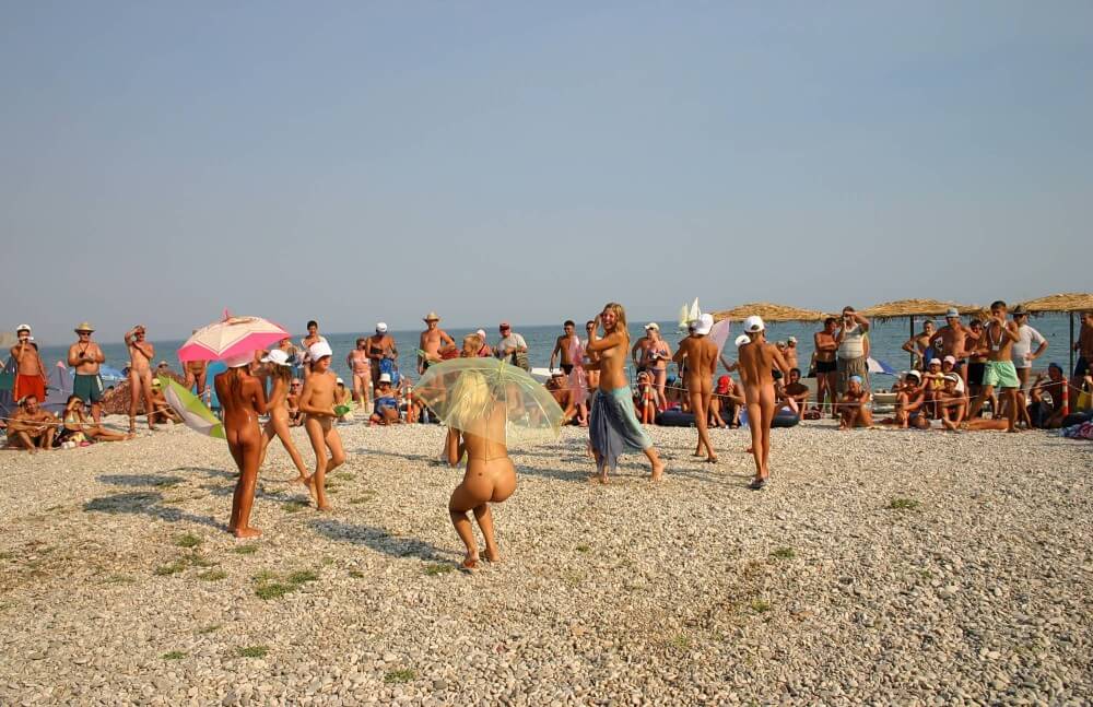 Ribbon and Umbrella Dance pics - Simplicity and naturalness are valued in nudism