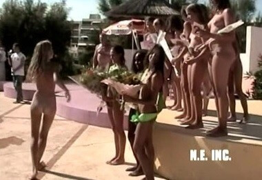 Jr. Miss Pageant 2001 FR - Living together in nature is a hallmark of nudists