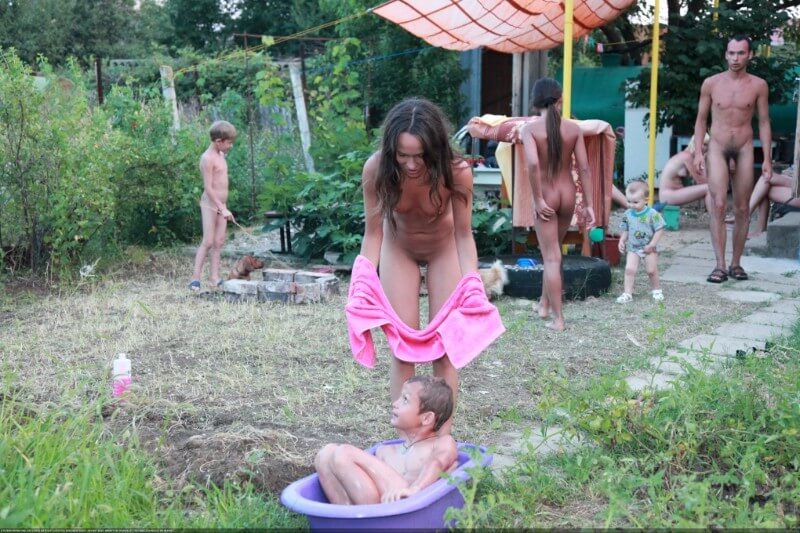 Green barrel of fun-grassy fields of gold photos - Naturists value tranquility and peace