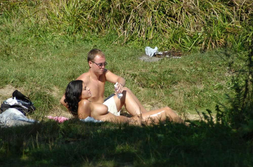 Photo Shoot Observation pics - Nothing kept the clothes on my body