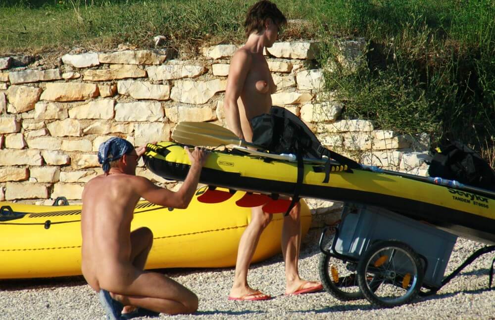 Rafting Team Excursions pics - Nudism helps overcome shyness and insecurities