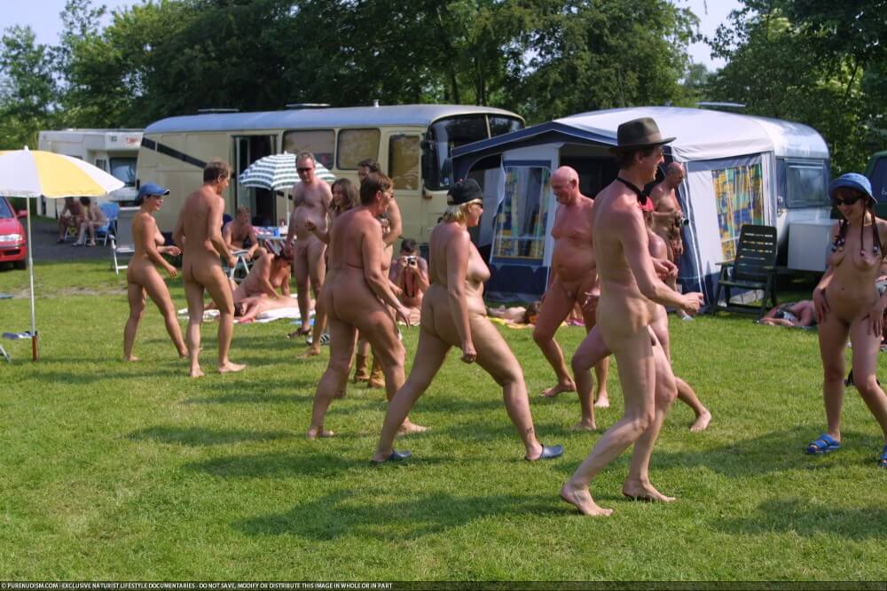 Naturism photo gallery # 53 - The natural beauty of the body is one of the goals of naturism and nudism