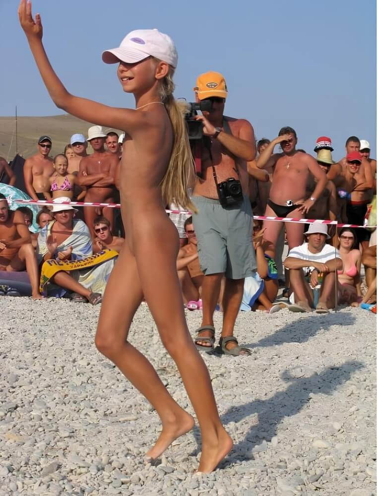 Holiday of the Neptune photos - The culture of nudism promotes tolerance and mutual understanding