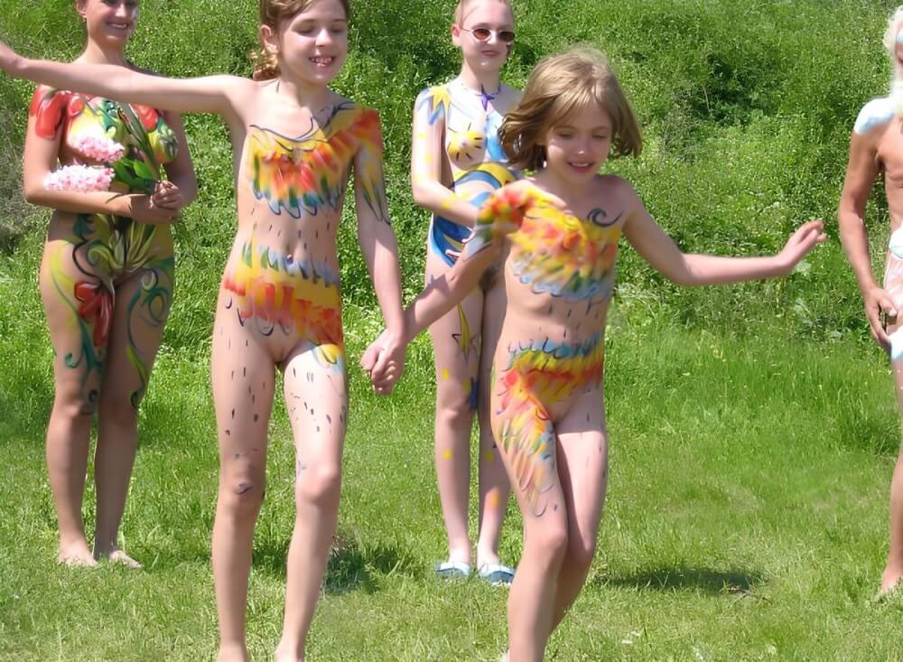 Naturism photo gallery # 29 - The practice of naturism is a path to inner harmony and peace