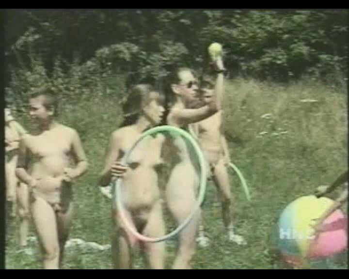 Helios Natura: Nudi Youth Weekend - Naturism promotes health of mind and body