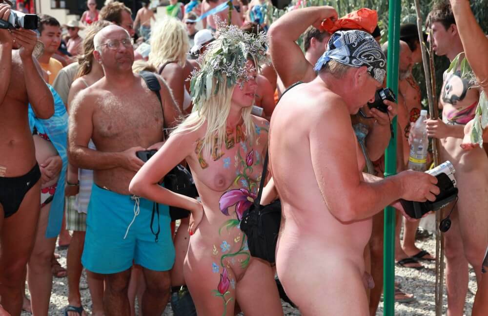 Neptune Painting Couple pics - Freedom of the body means equality for all