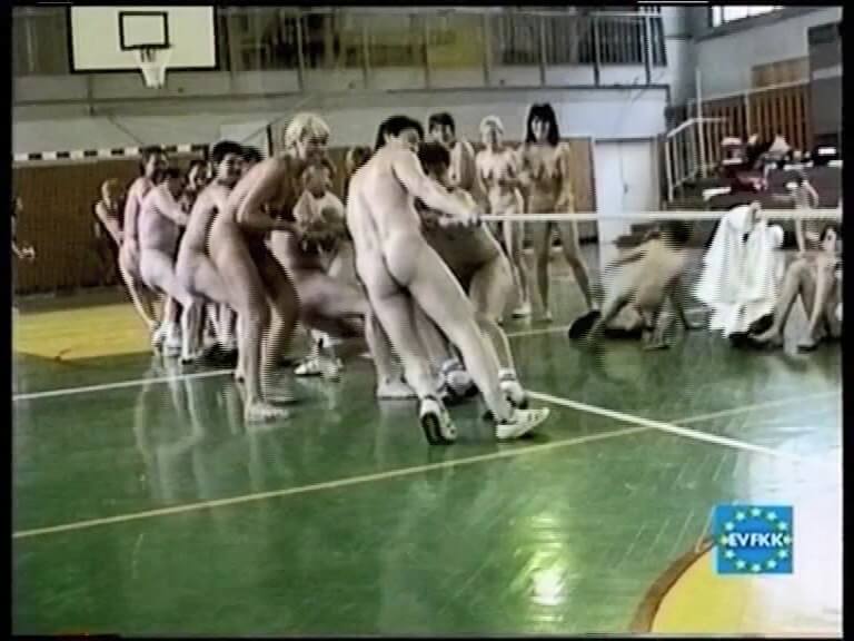 Helios Natura: Hip Hip Natura Eurovid FKK - Nudism helps you get rid of insecurities and clothes