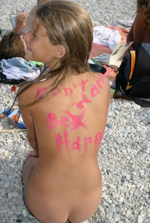 Osez vivre nu… Documentary naturism - Nudist families: open materials for connoisseurs