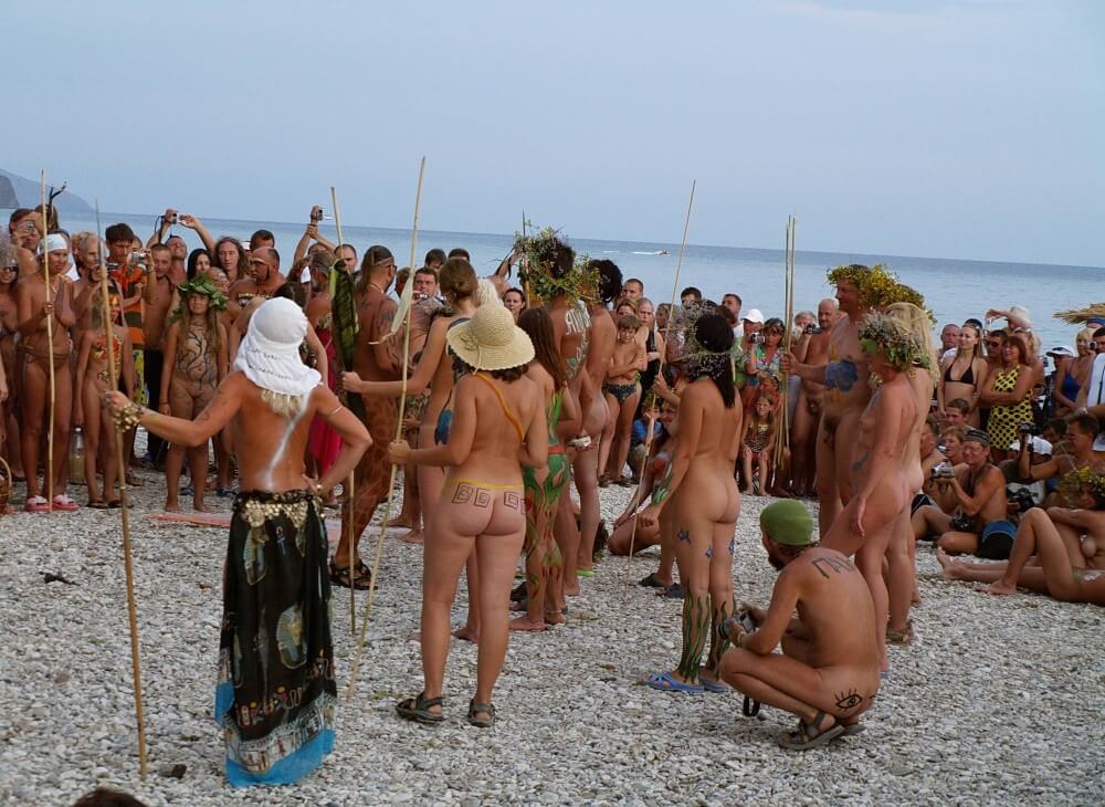 Naturist Party Mega Bash pics - Delegation of European Nudists